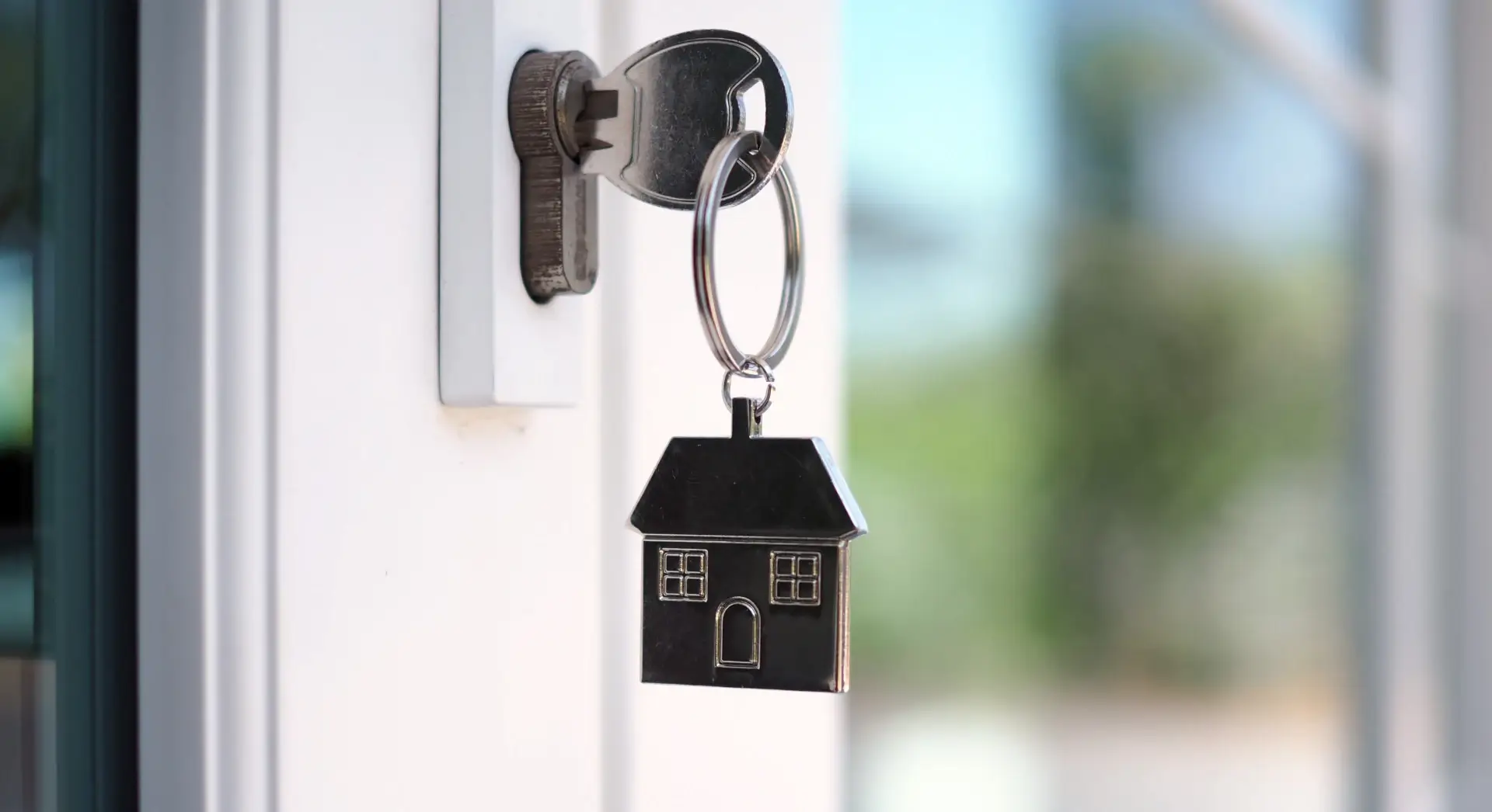 Unlock the key to your new home with First United Funding